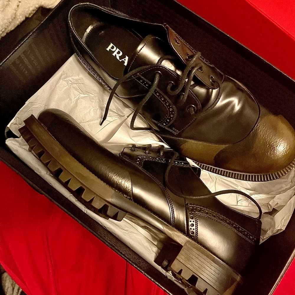 Prada Mens dress shoe shoe (UK 9)